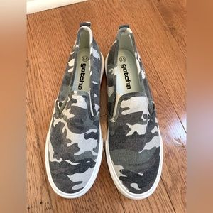 Womens Camo slip on sneakers